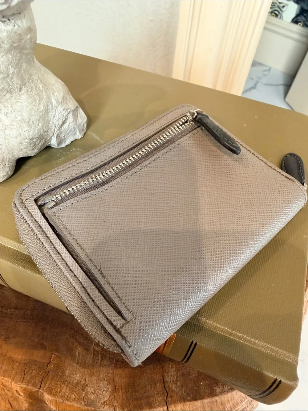 Tumi | stone beige zip gold wallet card wallet Tumi travel wallet